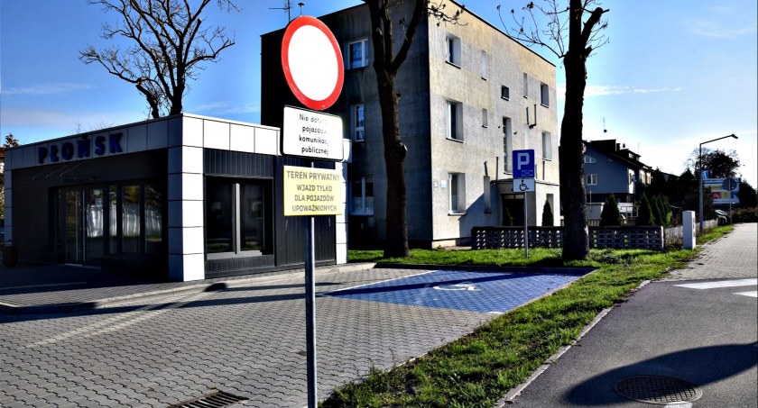 I gdzie się tu zatrzymać....? Ratusz odpowiada - miejsc postojowych nie będzie