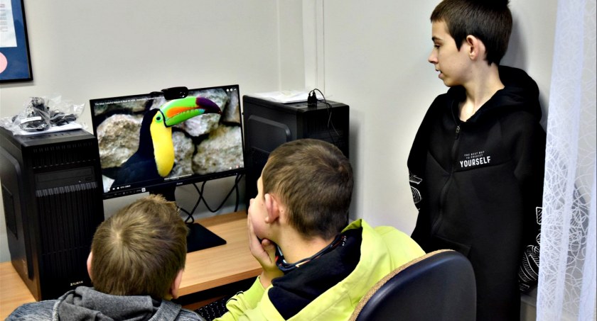 Nowe komputery dla ośrodków w Płońsku i Jońcu