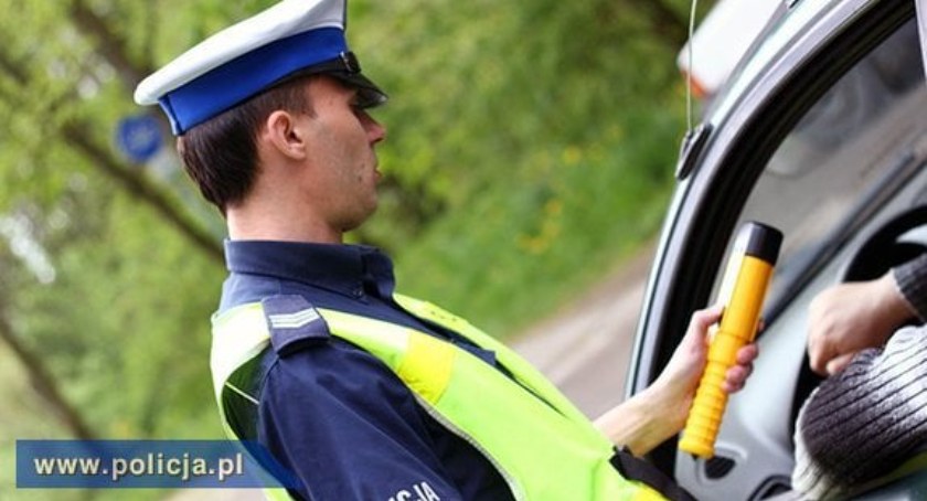 Jechał całą ulicą - płońszczanka zareagowała na pijanego kierowcę!