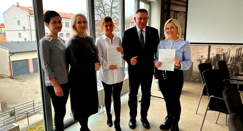 Ponad pół miliona dla żłobków - 300 zł dopłaty dla małego płońszczanina