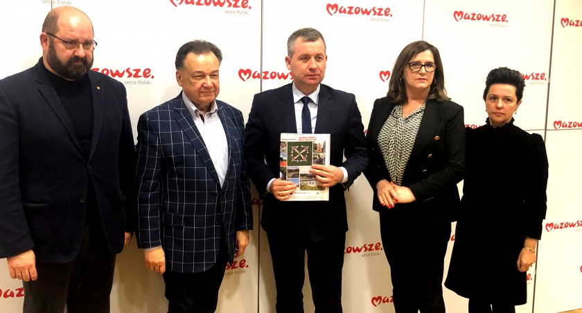 Umowa na rozbudowę powiatowej drogi podpisana
