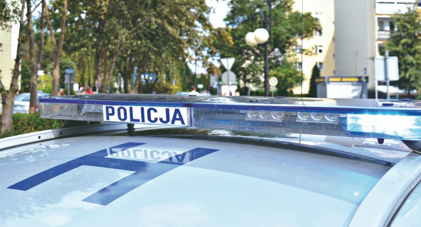 Policja apeluje o rozwagę - 20-latek okradał niezamknięte auta