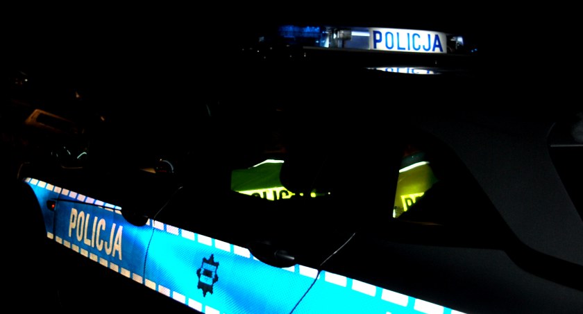 Nocna jazda z promilami zakończona na latarni