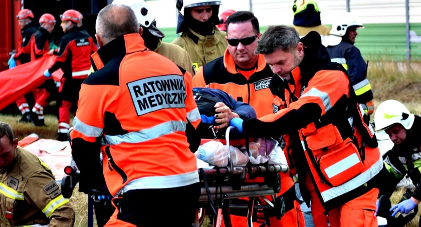 Katastrofa drogowa z wieloma rannymi - na szczęście tylko ćwiczebnie