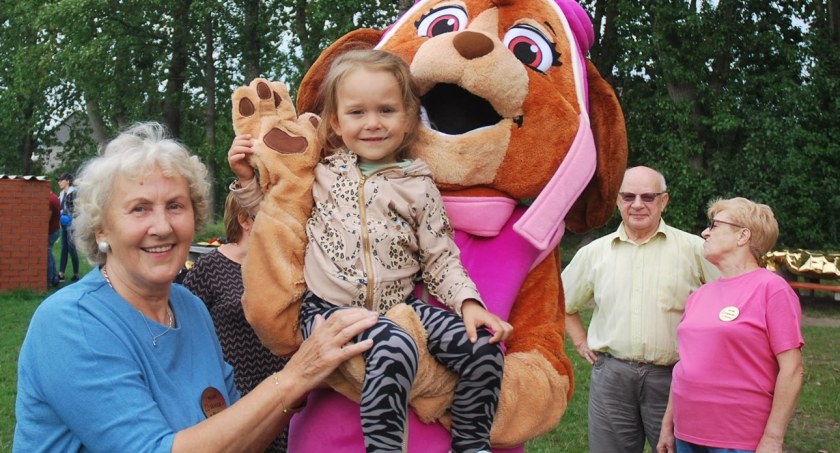 Piknikowe „Serce na dłoni” na pożegnanie wakacji w fotoobiektywie