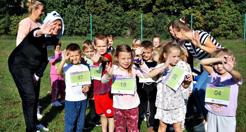 W Smardzewie biegali w piżamach na znak solidarności z chorymi dziećmi