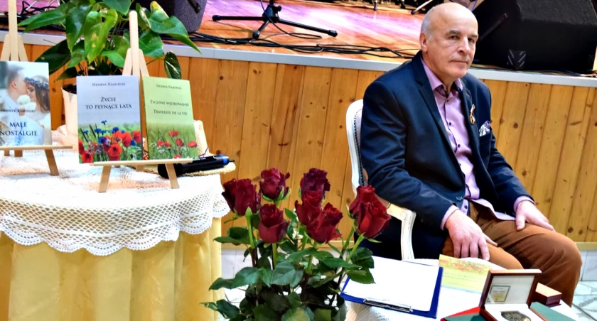 Poeta z gminy Sochocin - Henryk Kamiński z polonijnym Oskarem