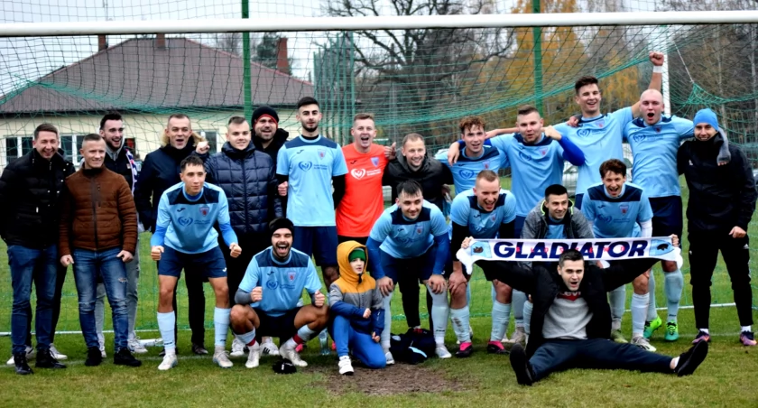 Gladiator deklasuje i zostaje mistrzem jesieni A klasy! Korona z punktem i na siódmym miejscu