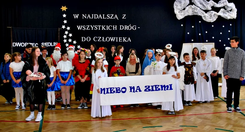 Fotorelacja z jasełek w SP Siedlin