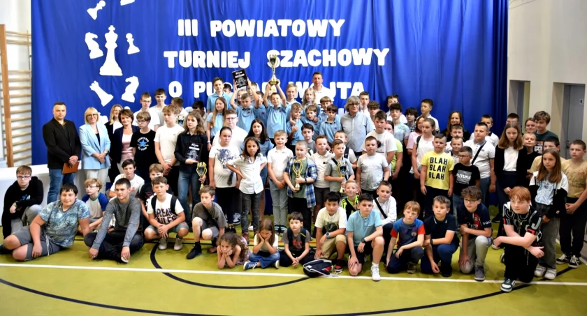 Powiatowe szachy podstawowe w „Żywiołach”
