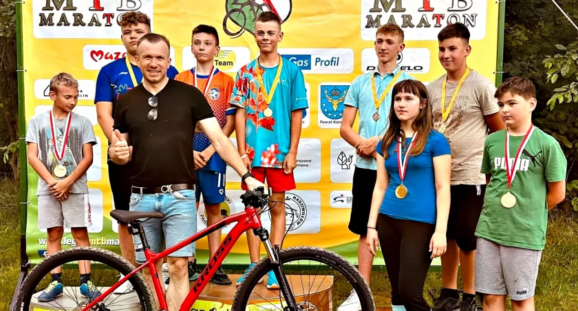 Kolarska niedziela w Złotopolicach - Legia MTB maraton i mistrzostwa szkół gminy Załuski