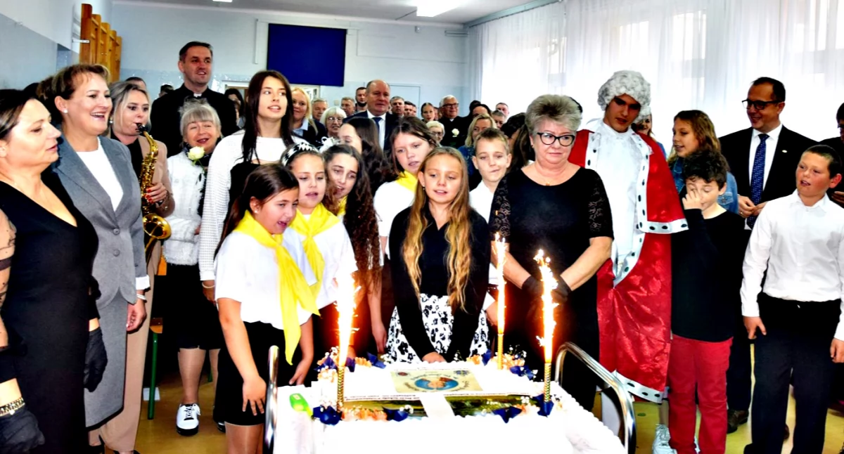 Jubileuszowe trojaczki świętowane w SP Kołoząb