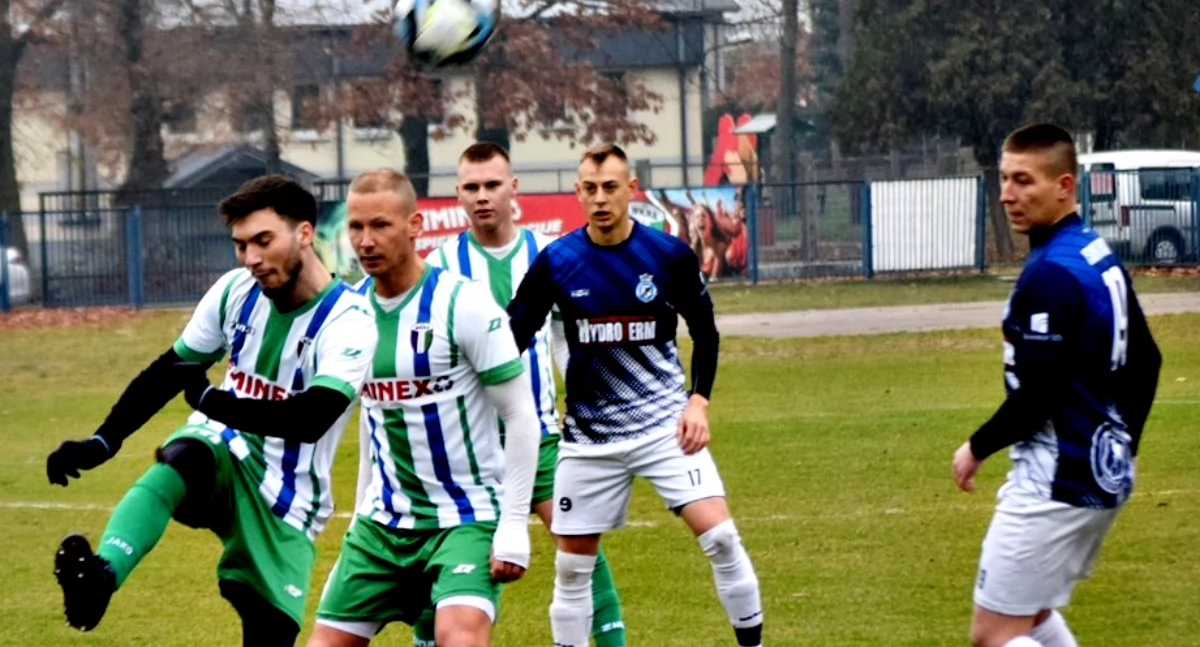 Na finał jesieni tylko Wkra u siebie - z wyjazdów PAF i Gladiator przywieźli wygrane, a Sona remis