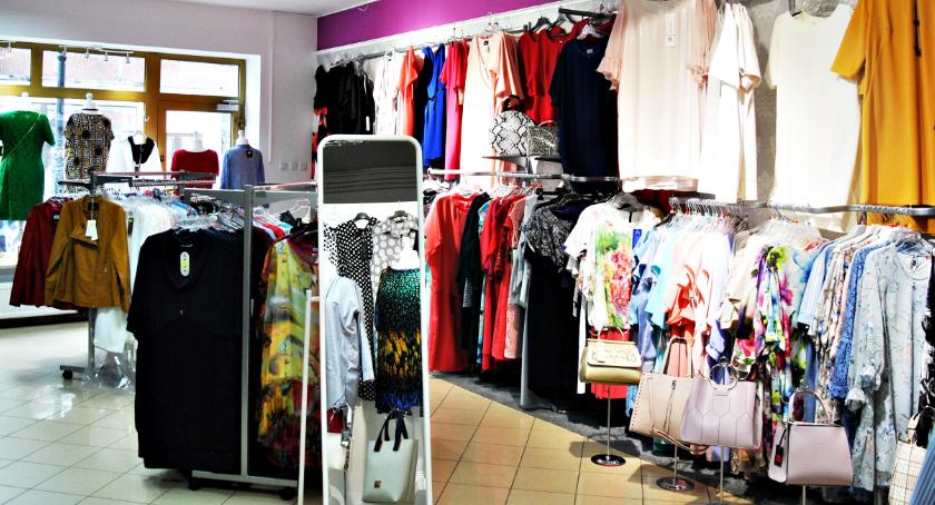 Sklep BIŻUTERIA SZTUCZNA - ODZIEŻ XXL zwiększył powierzchnię i asortyment