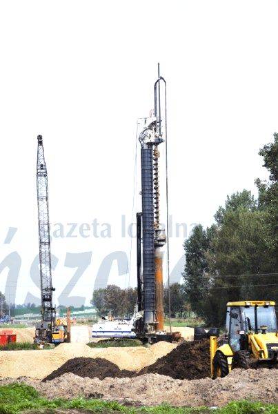 Wiercą wiertnicą 