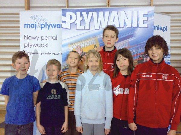 Pływackie zawody w Legionowie