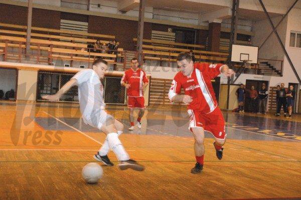 Płońska liga halowej piłki nożnej rocznika 1990 i starsi