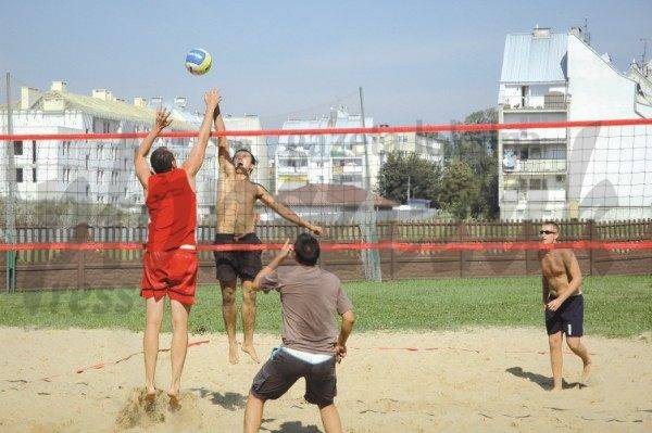 Turniej siatkówki plażowej
