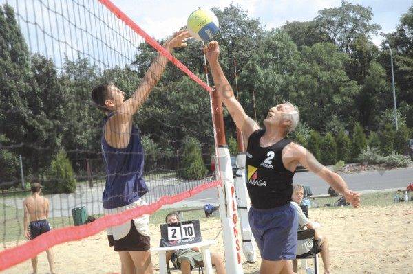 Niedzielny turniej siatkówki plażowej