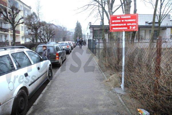 Przy przychodni również płatne