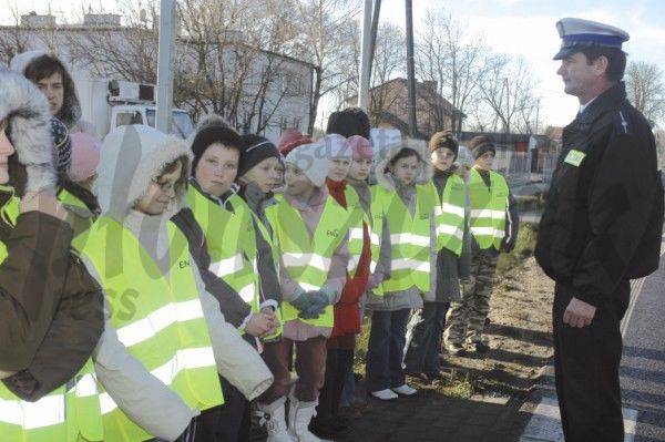 Kolejne kamizelki dla uczniów