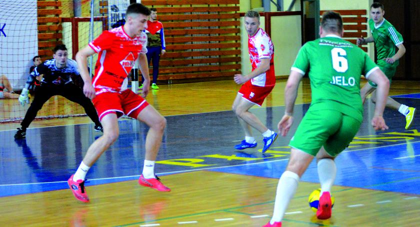 Dziesięć drużyn w pięciu turniejach - RB pierwszym liderem