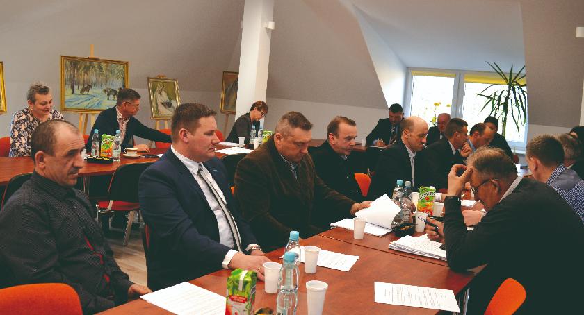 O drogach, inwestycjach i budżecie na sesji w Naruszewie