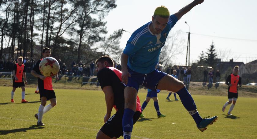 Derby okręgówki dla Wkry - czwarta wygrana rewelacji wiosny