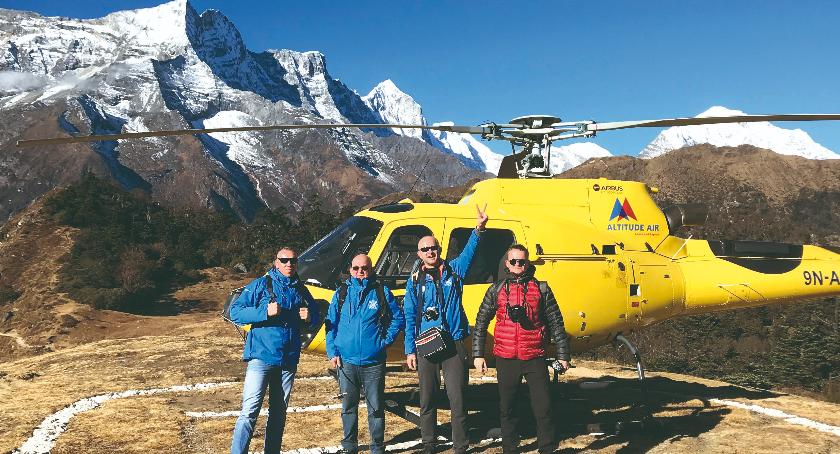 Płońszczanie śmigłowcem pod szczyt Mount Everest