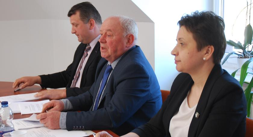 Chcą odwołać przewodniczącego