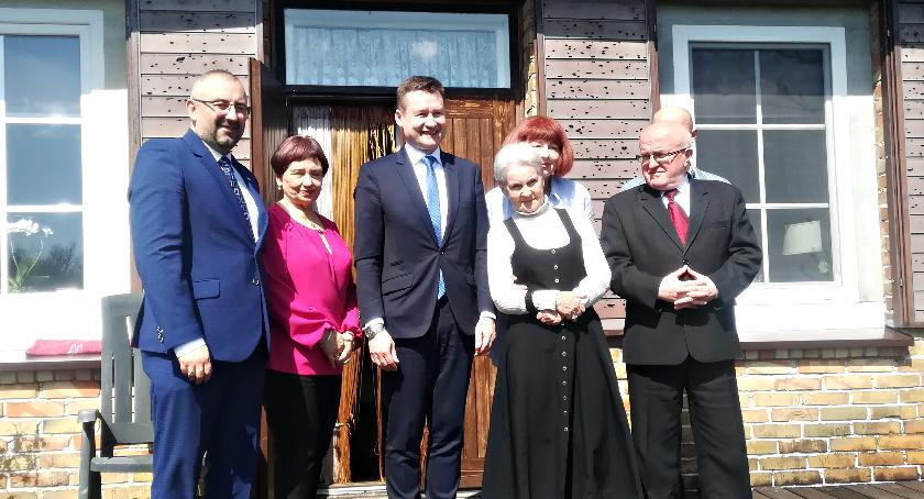 Z życzeniami do stulatki