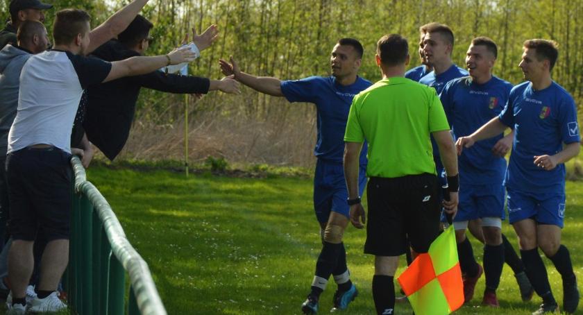 Niedzielne mecze: derby dla Orląt i dokończenie A klasy