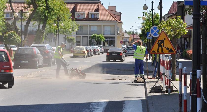 Asfaltują bez dotacji