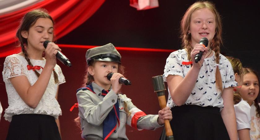 W majowych nutach na scenie w Raciążu