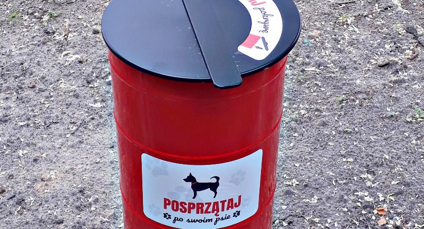 Nowe kosze na psie odchody