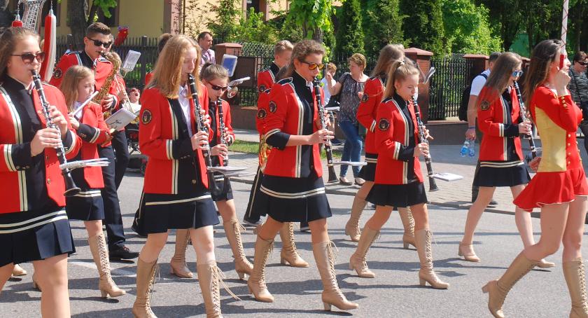 Parada orkiestr na powitanie lata