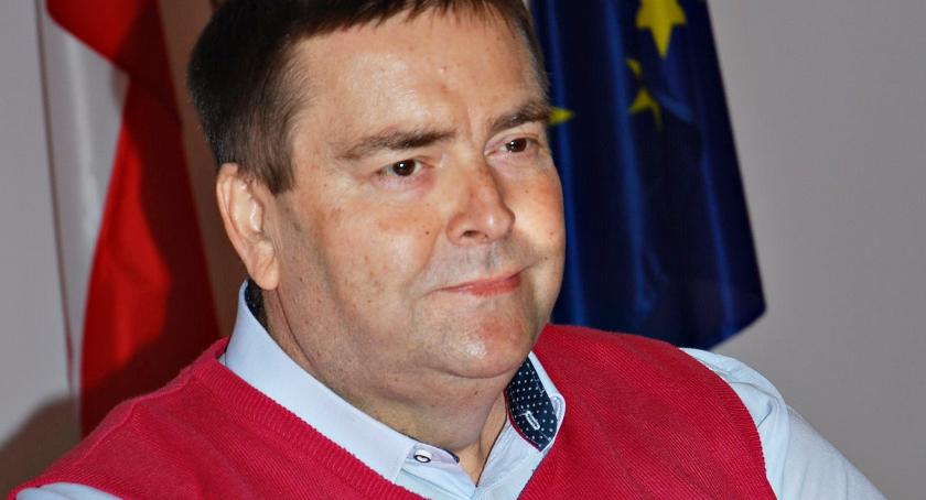 Wójt nie zarobi mniej