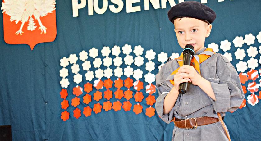 CZEŚĆ I CHWAŁA BOHATEROM – dzieci POWSTAŃCOM – Pałacyk Michla