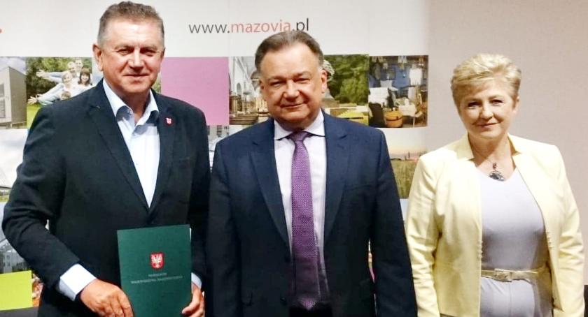 Kasa na boisko przy SP 1