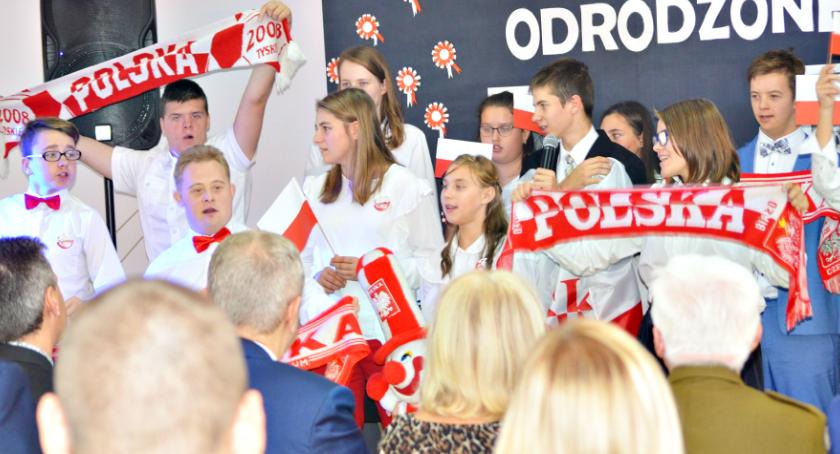 Śpiewająco-patriotyczny czwartek w Jońcu