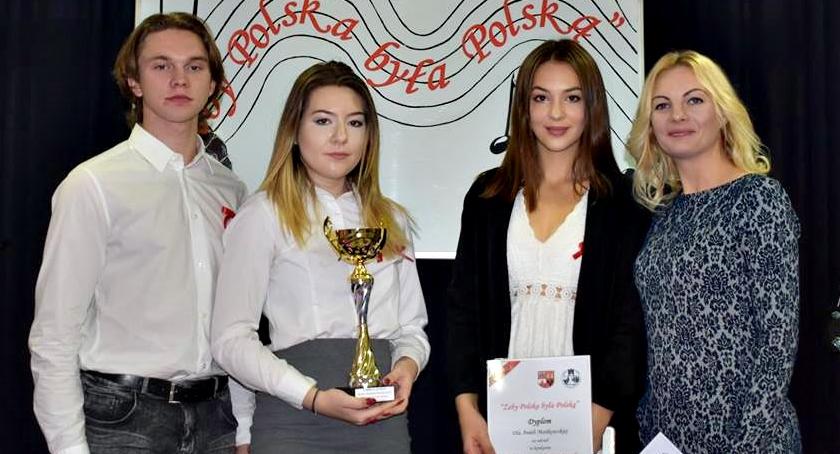 Świętowanie niepodległości - ZS Czerwińsk