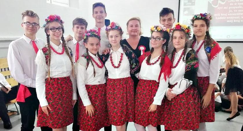 Świętowanie niepodległości - SP 2 Płońsk