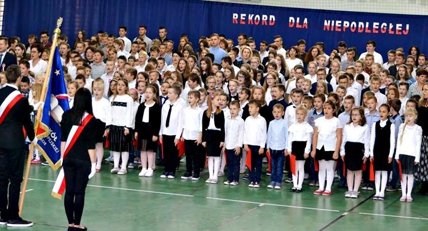 Świętowanie niepodległości - SP Nowe Miasto