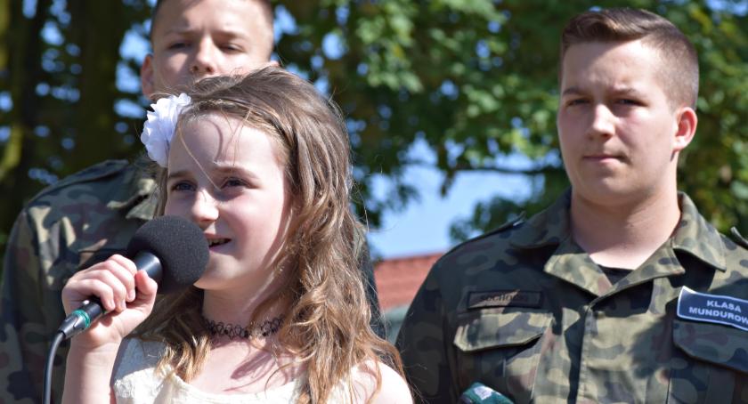 Ziemia Płońska Niepodległej – śpiewa Natalia Jakubiak