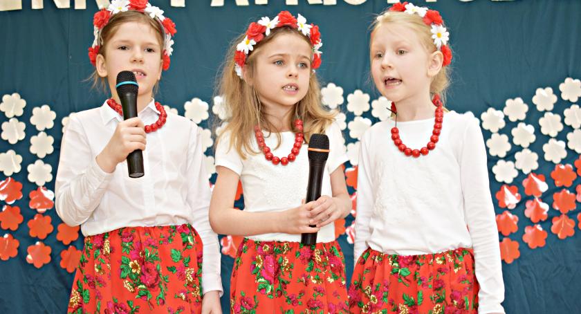 Ziemia Płońska Niepodległej – śpiewają dzieci z Przedszkola nr 5 Płońsk
