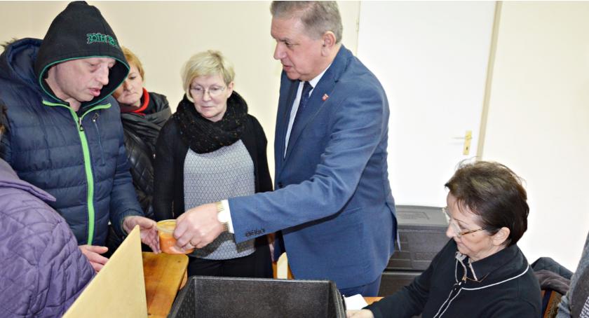 Rusza wydawanie posiłków 