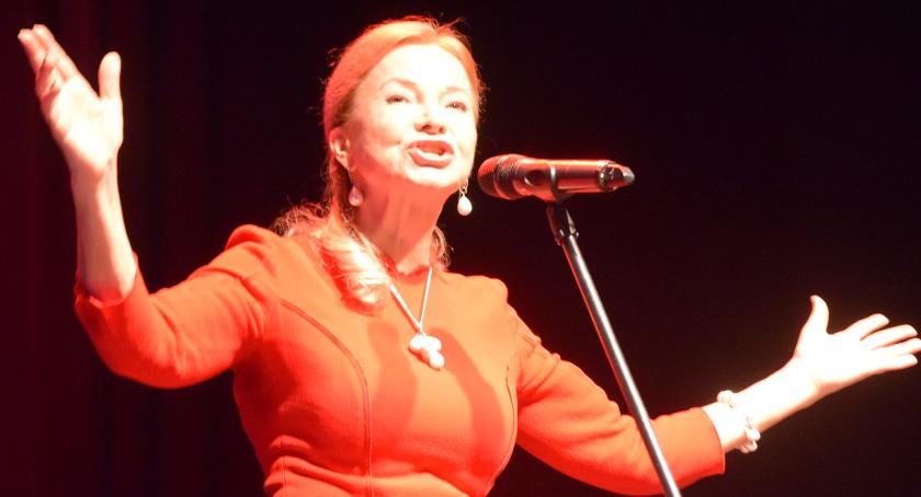 Laura Łącz i świąteczny wykład UTW