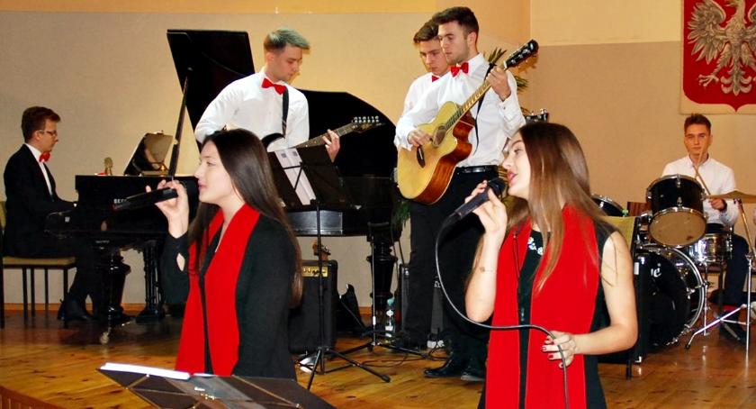 Koncert świąteczny w LO Płońsk - „Kolęda dla nieobecnych” 
