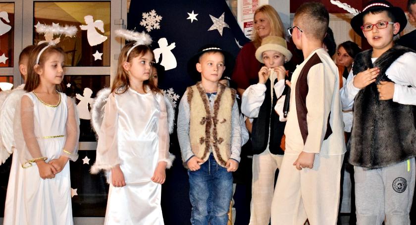 Jasełka w szkole Żywioły - „Hola, hola, pasterze z pola”