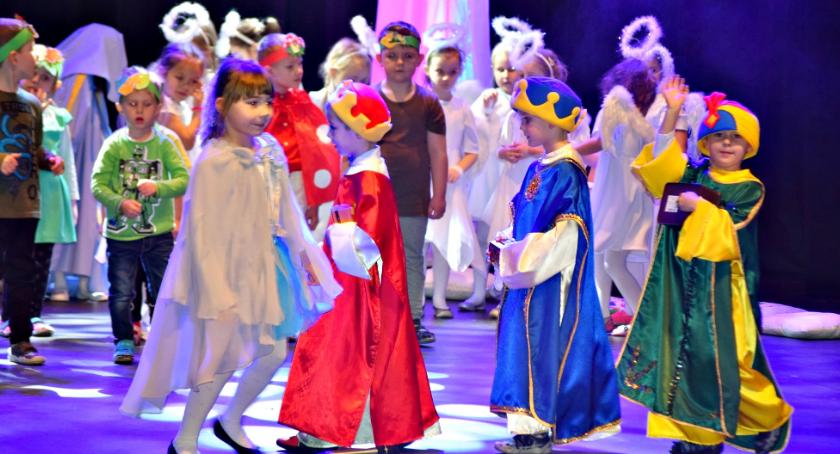 Jasełka Przedszkola nr 3 w płońskim MCK - „Nocą przez pustynię jedzie karawana”